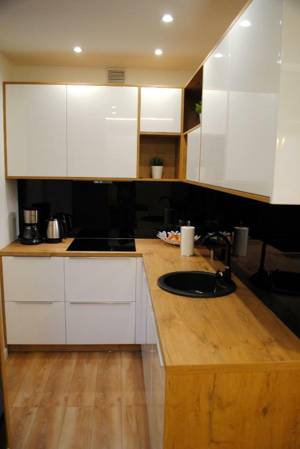 Apartament Zwyciestwa 98 コシャリン エクステリア 写真